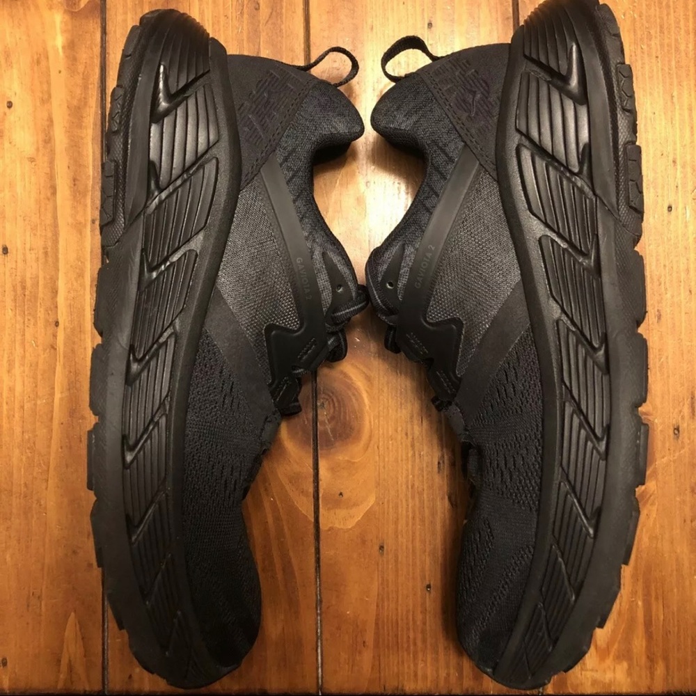 HOKA ONE ONE GAVIOTA 2 Women’s Size 8.5 Black